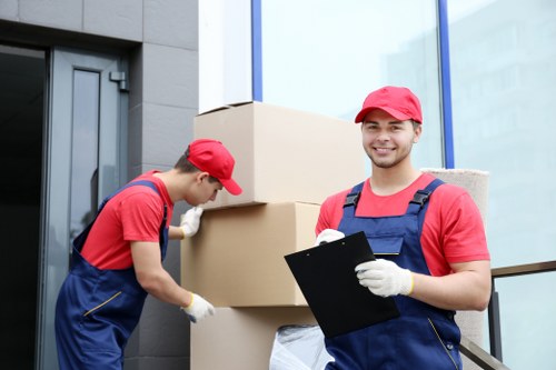 Packing boxes for house relocation in Welling