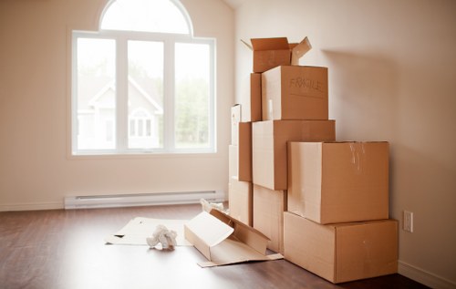 Family preparing for a smooth home relocation in Welling