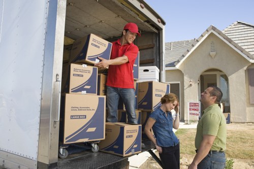 Local house movers in Welling planning a smooth move