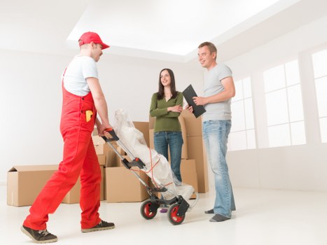Careful loading of household furniture during a Welling removal